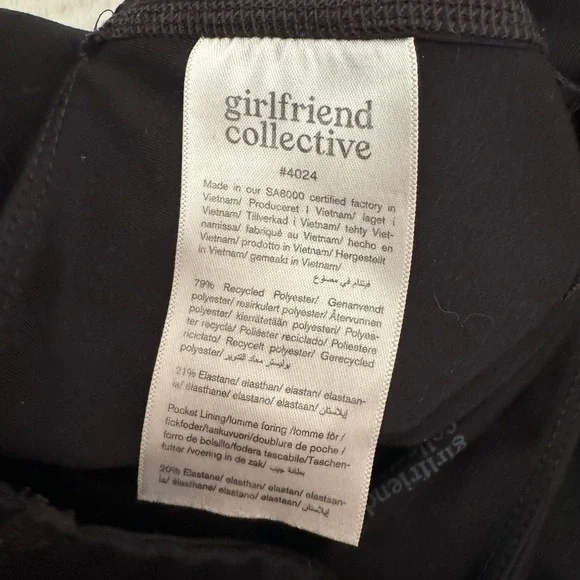 Girlfriend Collective Black Leggings with Pockets - Picture 5 of 7